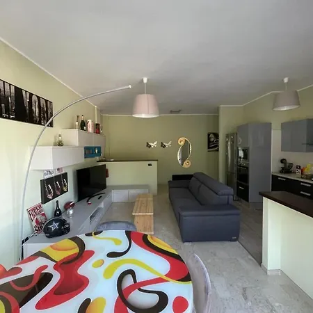 Civico 24 In Centro Ad Apartamento Arona